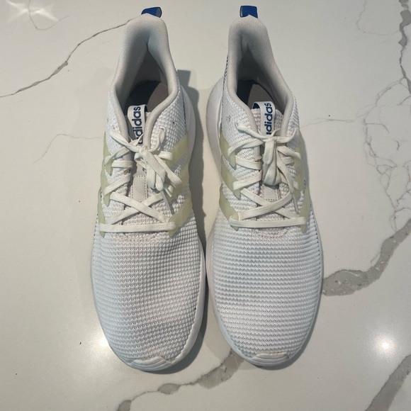 Adidas Questar Flow Running
Shoe FW5109 White/White/Royal Blue Mens Size 11 - Picture 2 of 6